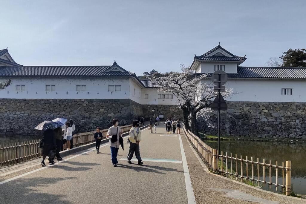 Villa Hikone Castle Buitenkant foto